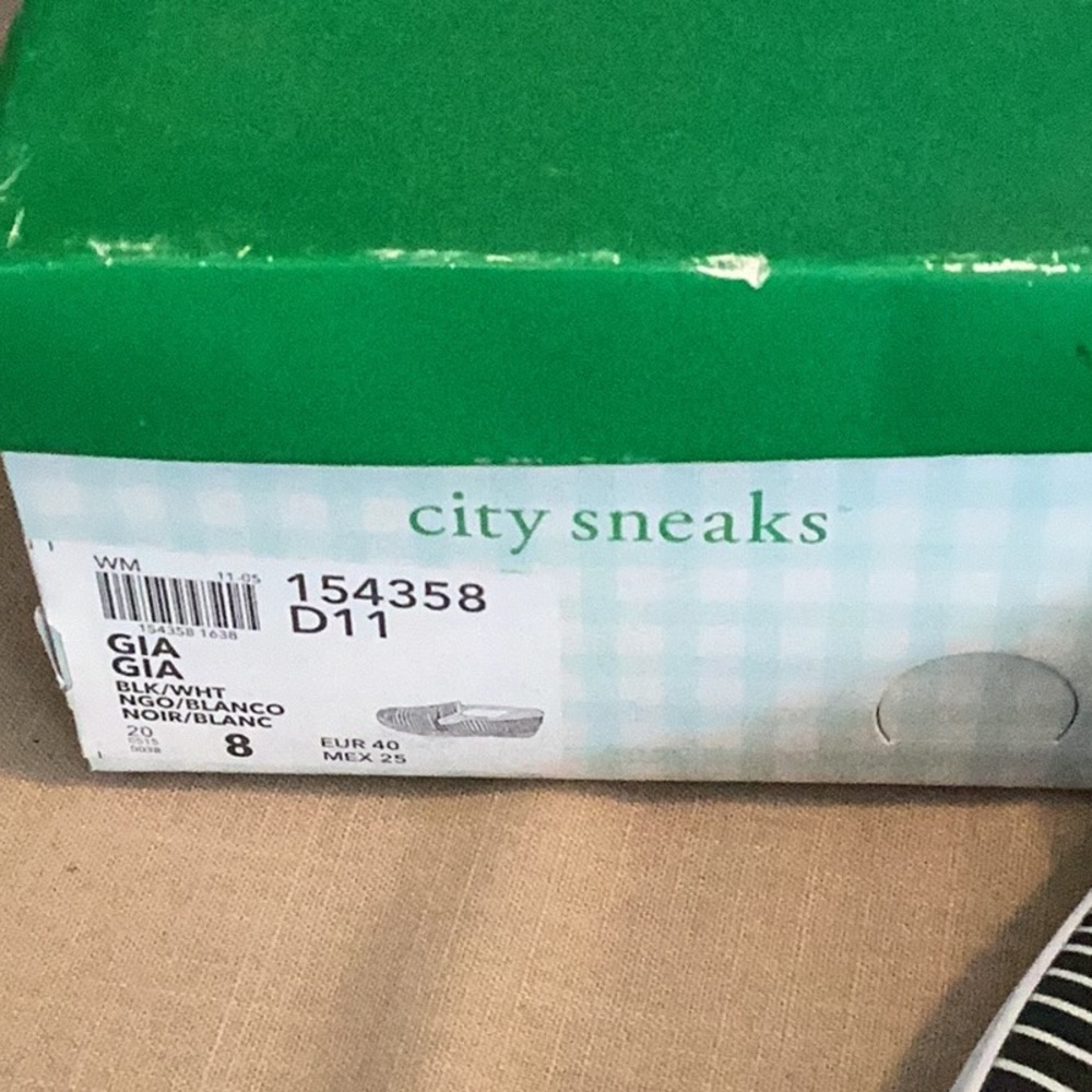 Women's City Sneaks Slip-On Shoes - Picture 2 of 7